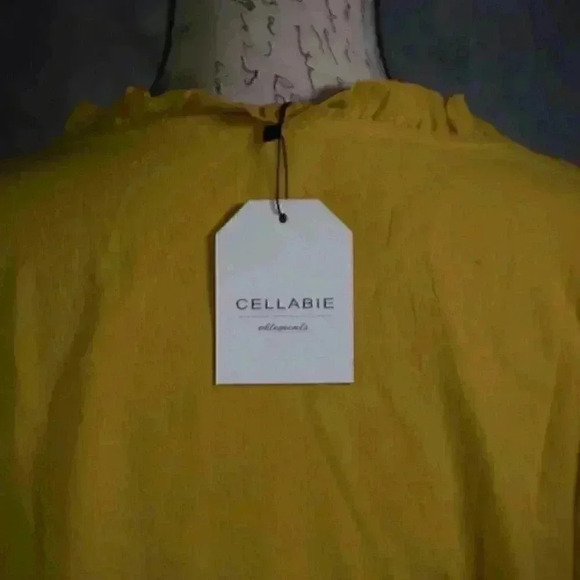 NWT Cellabie gold color embroidered front 3/4 sleeve 2XL pullover shirt - Picture 6 of 11
